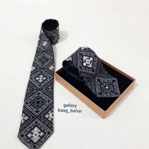 کراوات-مهین دخت